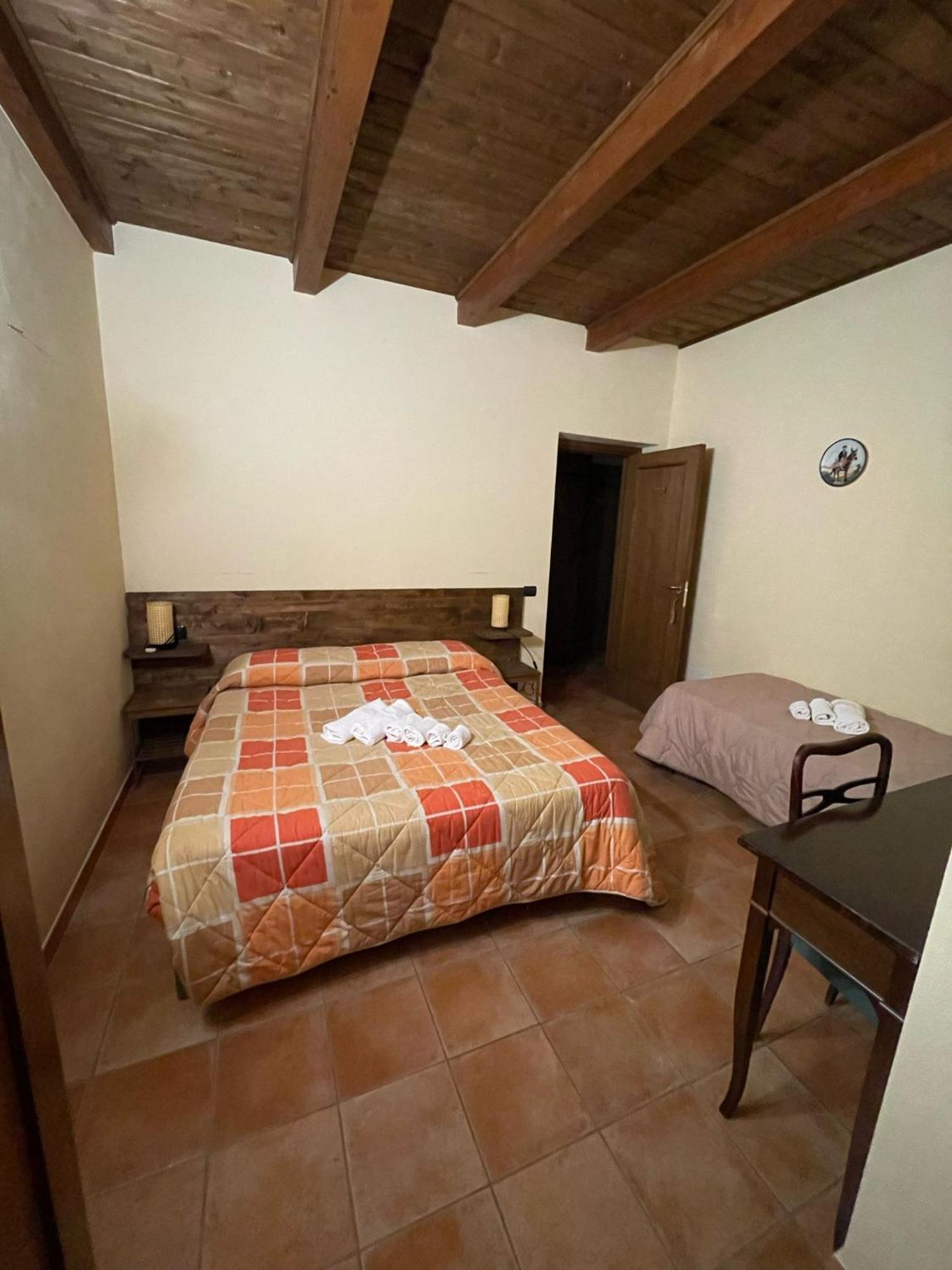 La Locanda Del Poeta Acri Luaran gambar