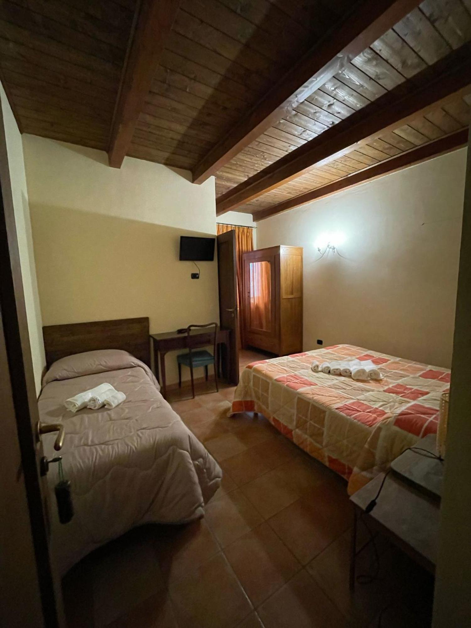La Locanda Del Poeta Acri Luaran gambar